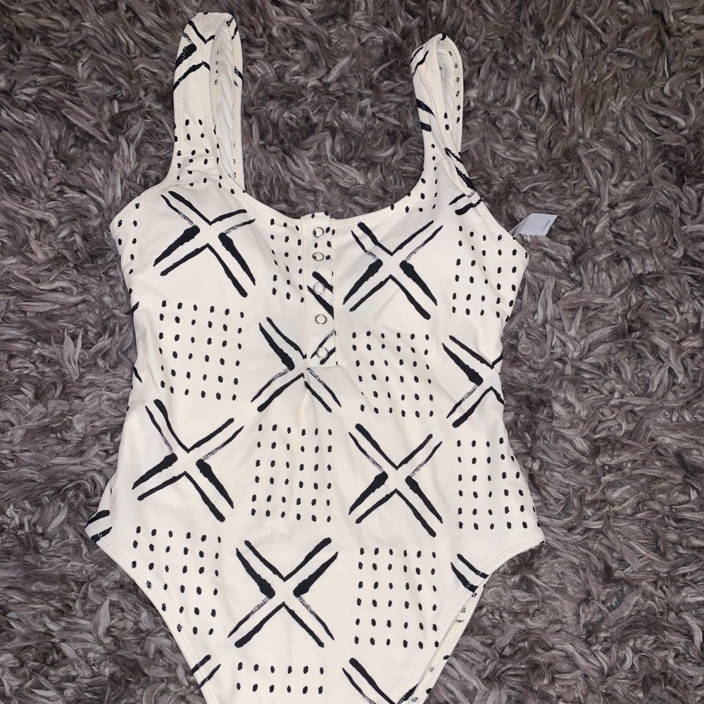 Women’s bathing suit